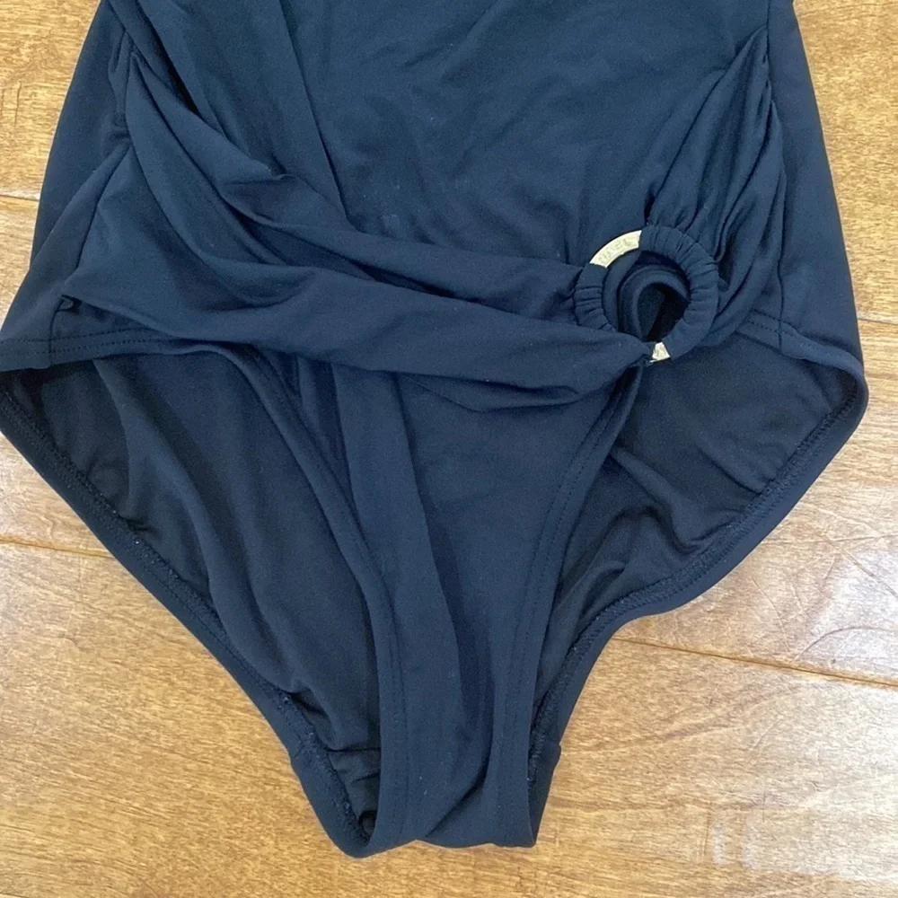 MICHAEL KORS Cruise crew black one piece bathing suit 6